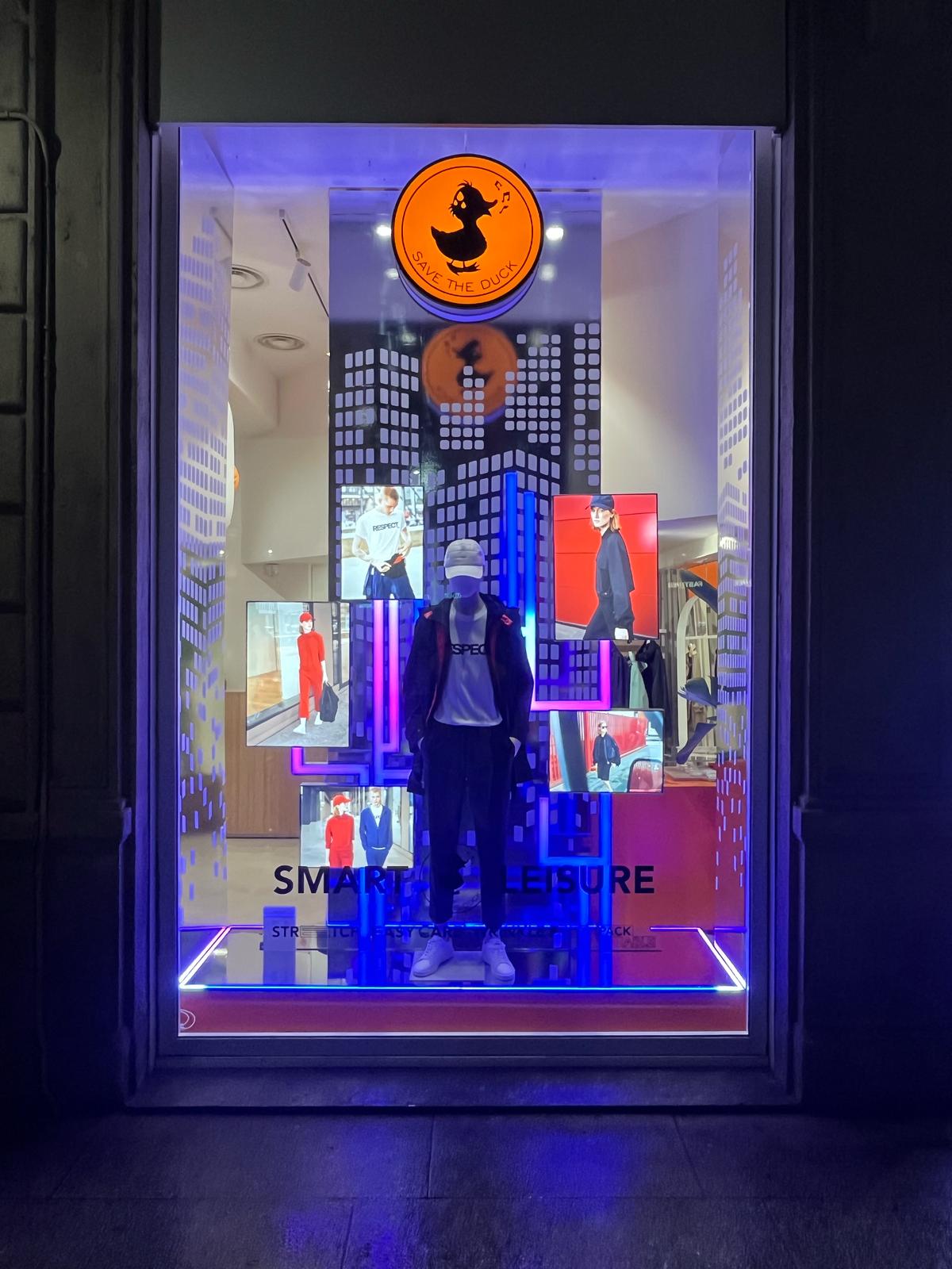 save the duck milano cordusio 2025 vetrine by giromari